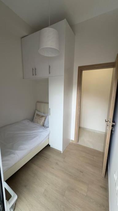 New Center Apartment Near Metro Athen Eksteriør billede