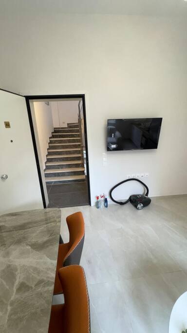 New Center Apartment Near Metro Athen Eksteriør billede
