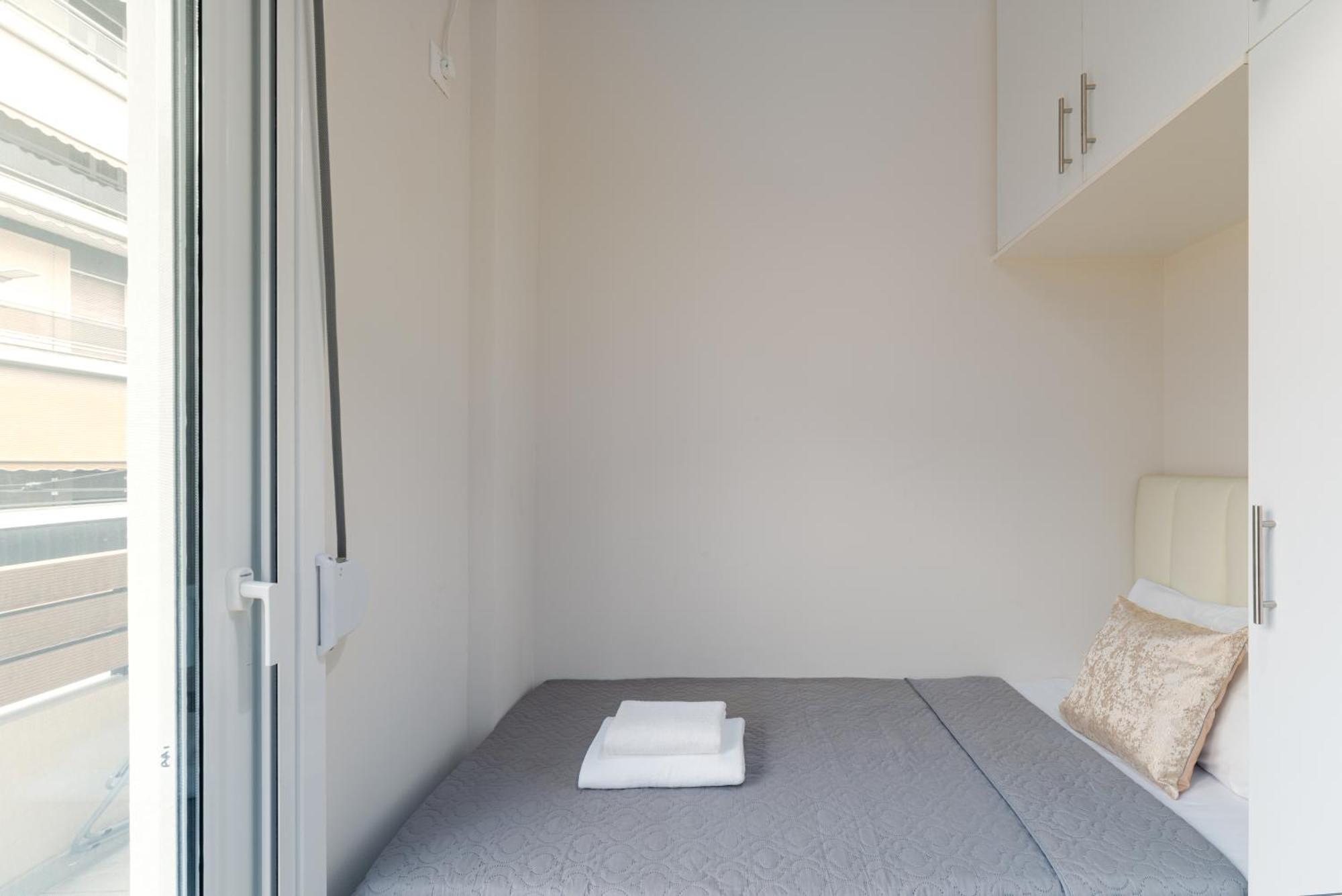 New Center Apartment Near Metro Athen Eksteriør billede