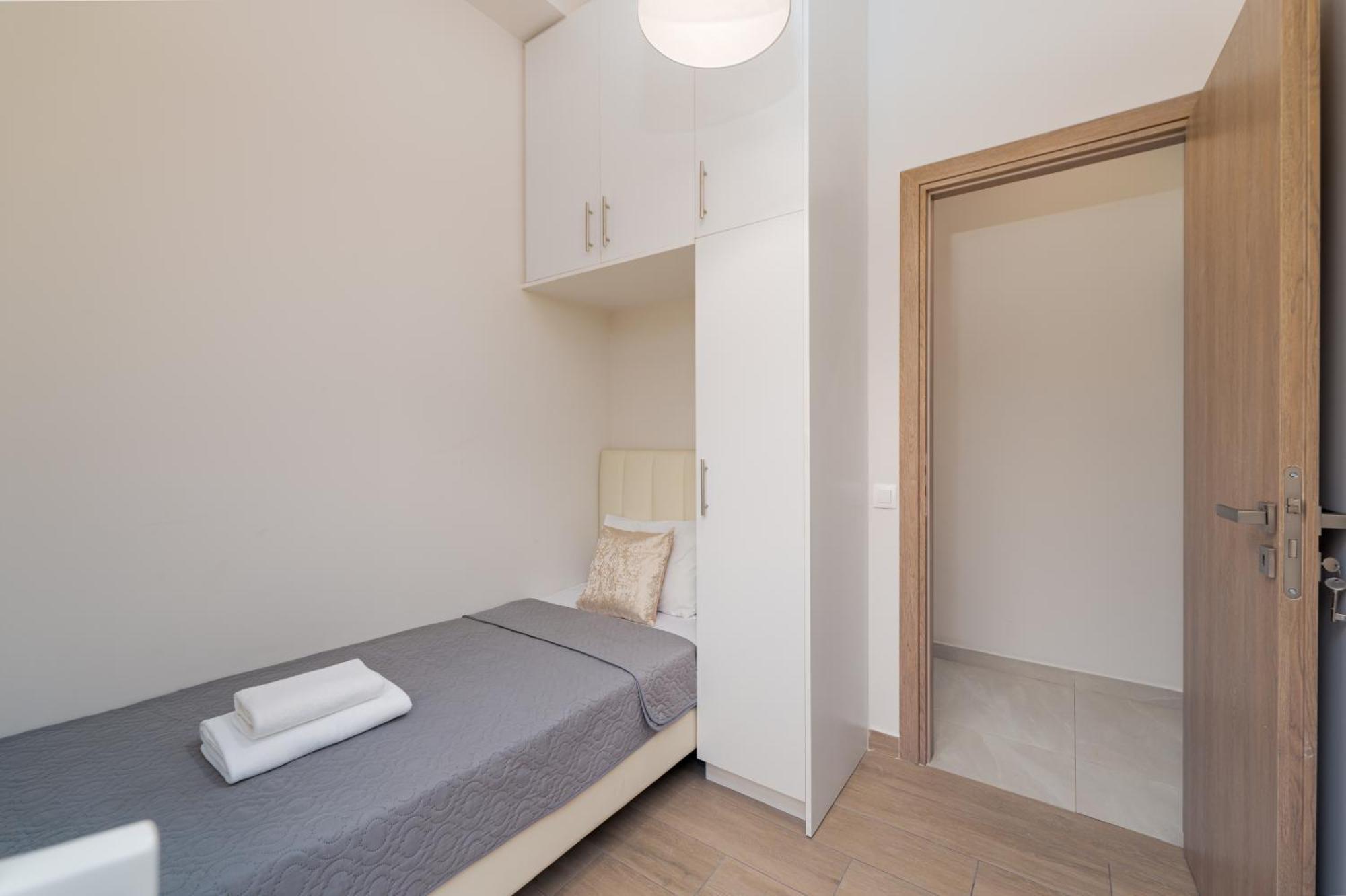 New Center Apartment Near Metro Athen Eksteriør billede